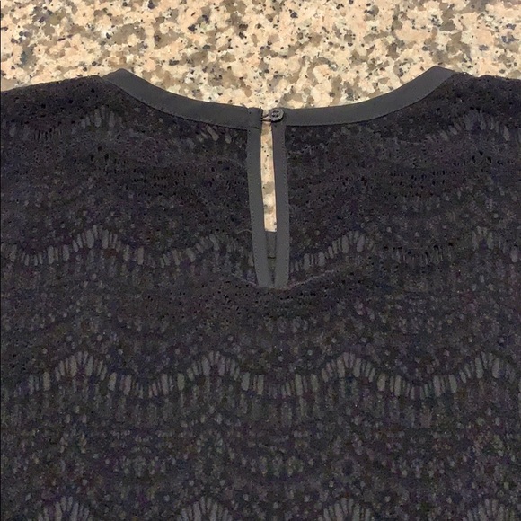 Loft lace sleeveless. - Picture 4 of 4
